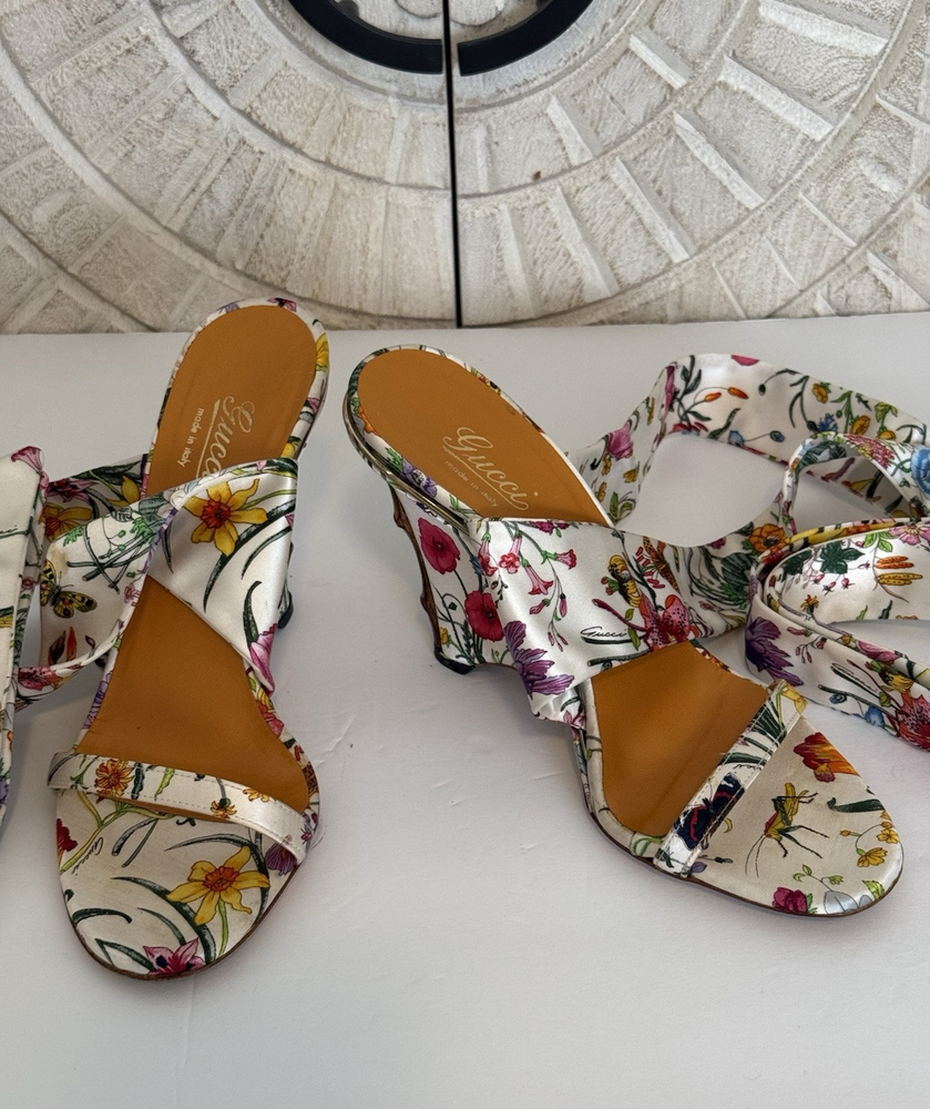 GUCCI  Multicolor Floral Printed Satin Ankle Strap Wedge Sandals Shoes  Size 6B