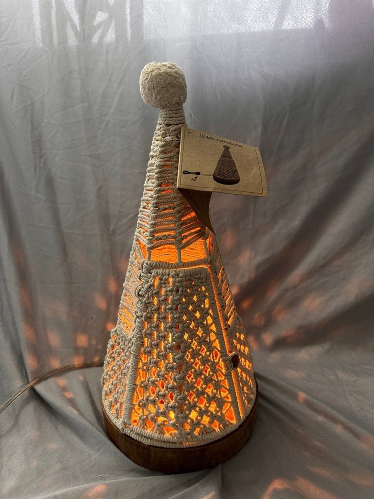 Native American Teepee/Tree Shaped Wooden Base  Macrame Lamp From India NWT