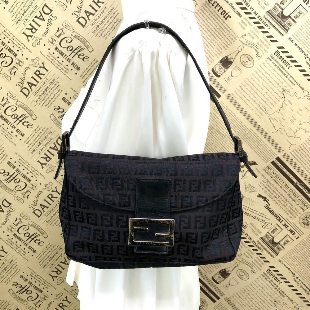 FENDI FF Shoulder Bag in Black Canvas Authentic G0506643