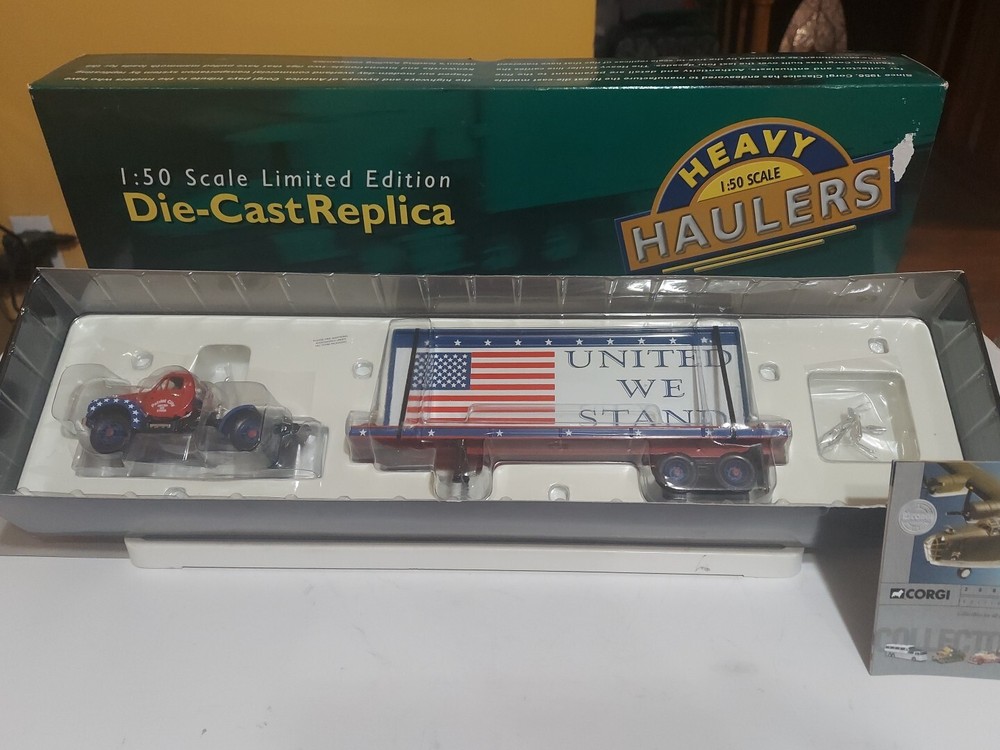 Corgi Heavy Haulers Mack B w Sign Load Patriot City 