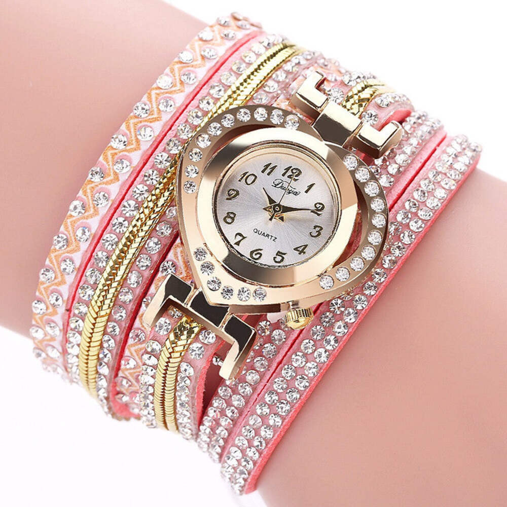 Quartz Movement Velvet Strap Watch with Diamond Shape Design