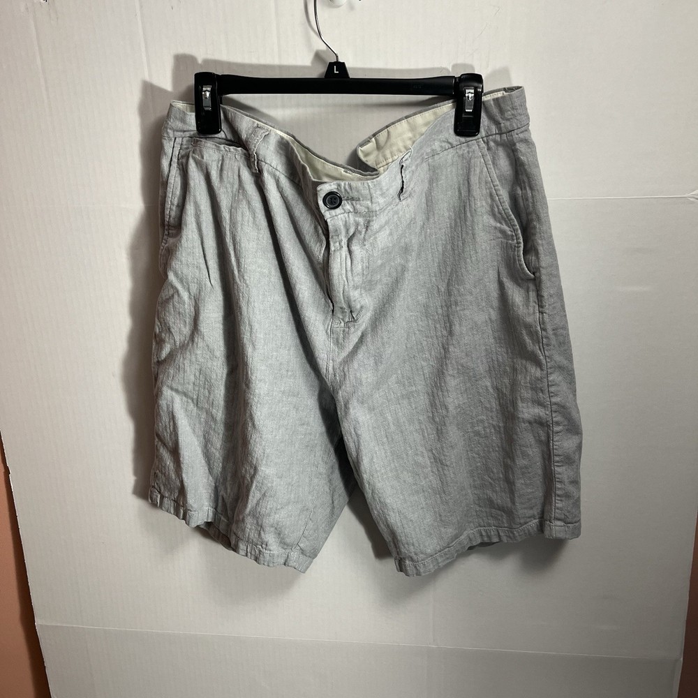 old navy ultimate slim built in flex Shorts Size 38