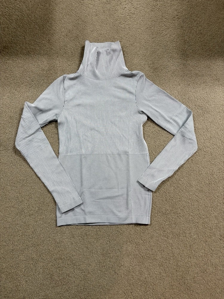 Athleta Women’s L-sleeve Flurry Base Layer Turtle Neck Top Gray White Size XS