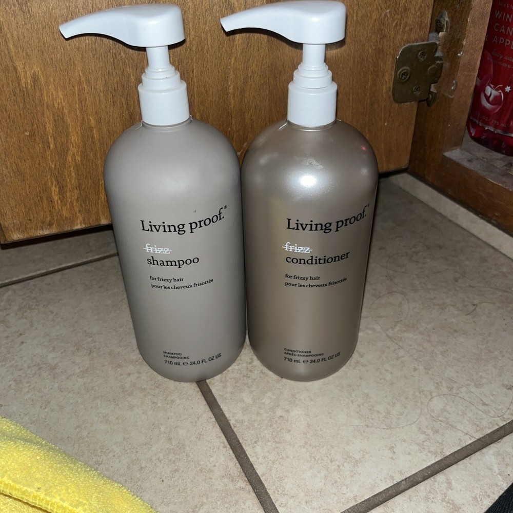 Living Proof No Frizz Shampoo and Conditioner Set 24oz USED READ DESCRIPTION