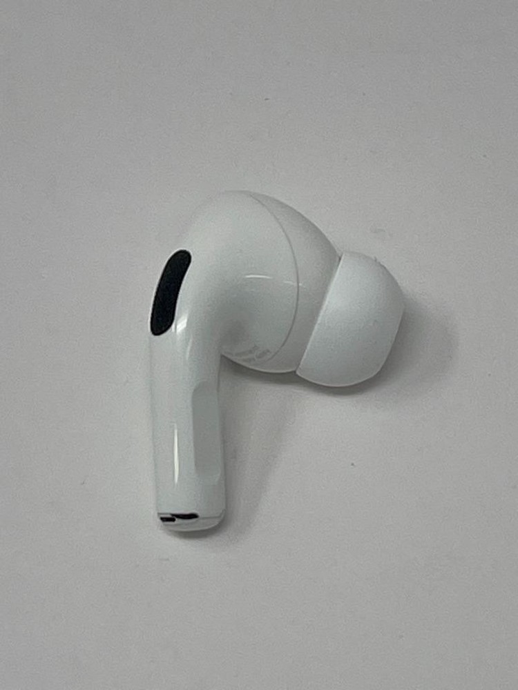 Defective Right Apple AirPods Pro MWP22AM/A Earbud B0983 Single Only