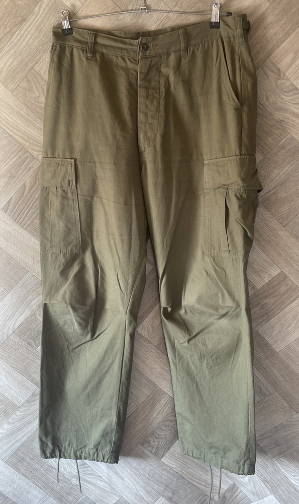 Vintage Army Green Cotton Relaxed Fit Military Pants 34x33 Medium Non Stock MFG