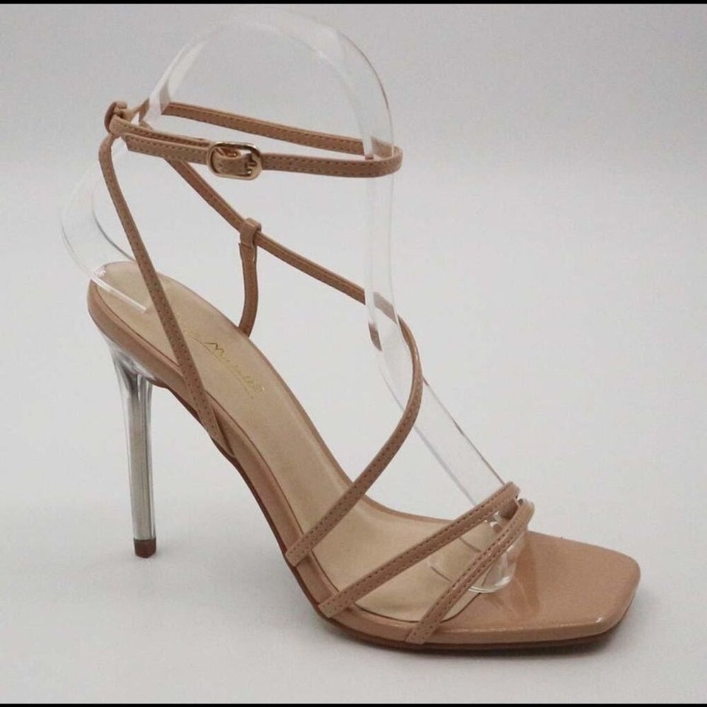 Anne Michelle Feisty-05 Nude Strappy Heels Size 10 New in Box