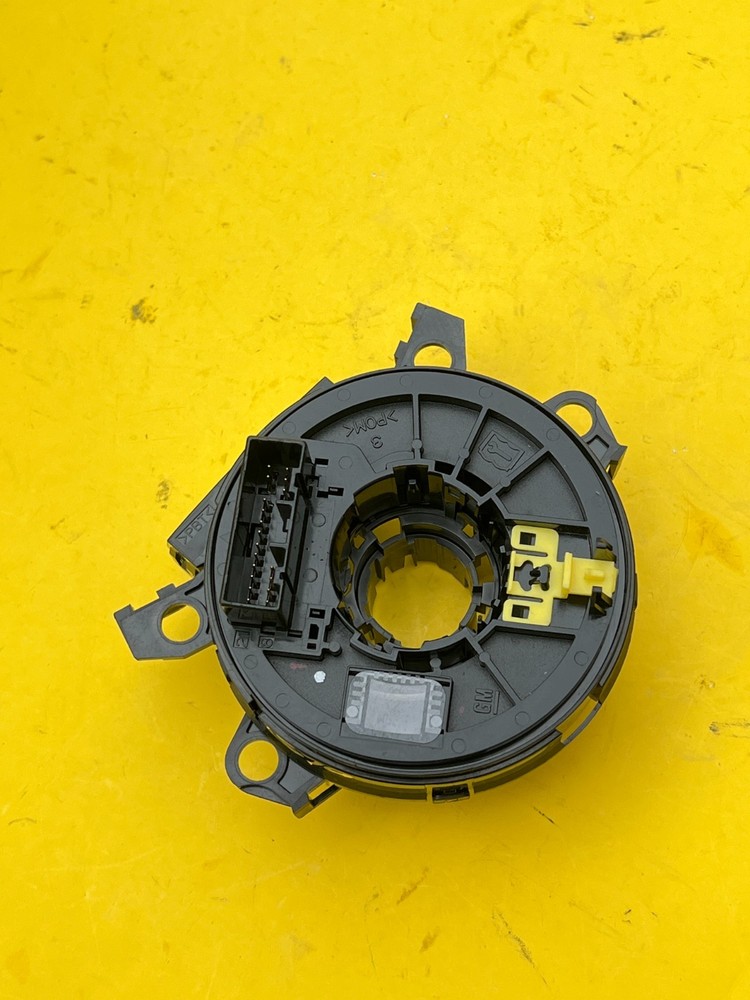 2019-2024 CHEVROLET SILVERADO 1500 STEERING WHEEL CLOCK SPRING OEM 86773961