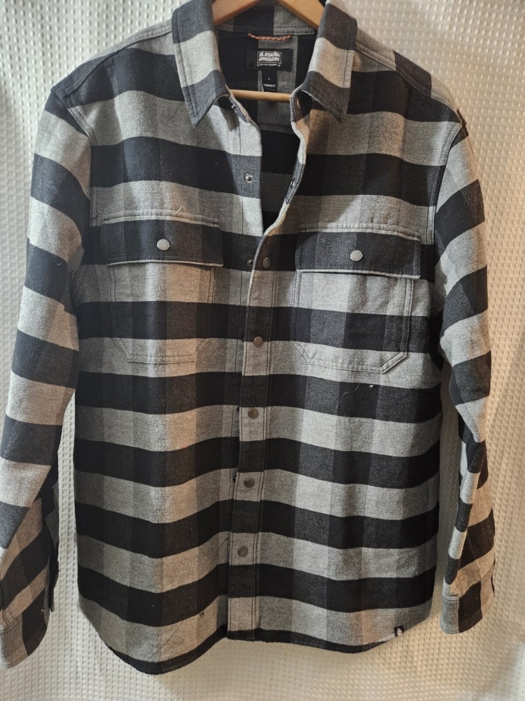 Alaskan Hardgear  Mens Crosshaul Flannel Overshirt  Metal Snap Buttons  . Med...