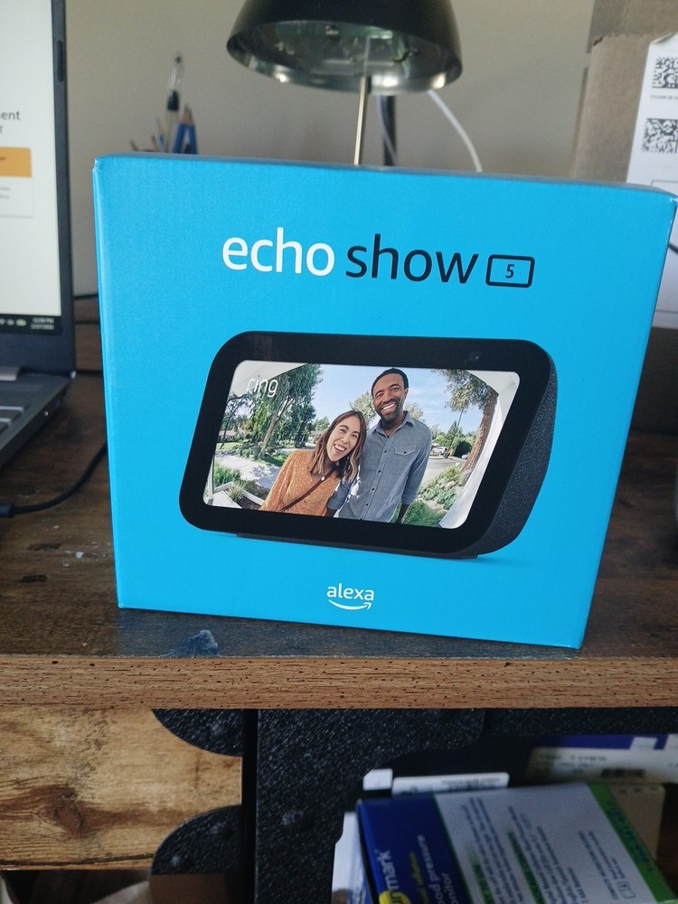 Amazon Echo Show 5 (3rd Gen.) Smart Display Speaker - Charcoal