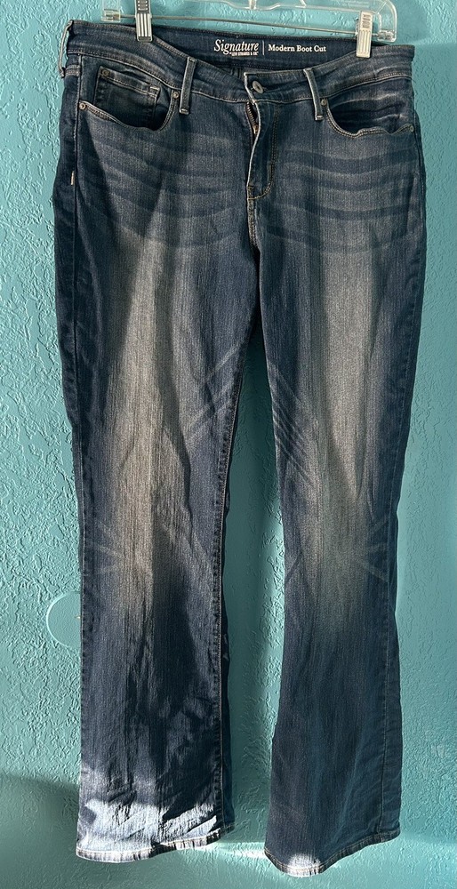 Levi Strauss & Co Signature Womens Modern Bootcut Jeans Size 12M Blue W31 L32