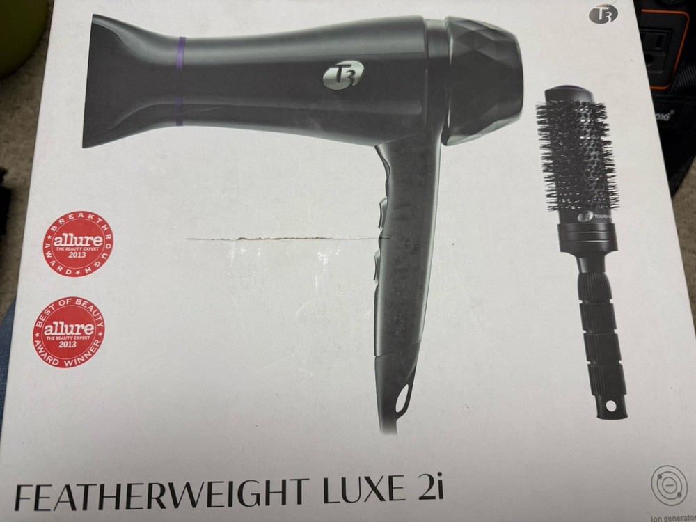 BLACK T3 Featherweight Luxe 2i Kit  - (MODEL: 73870)