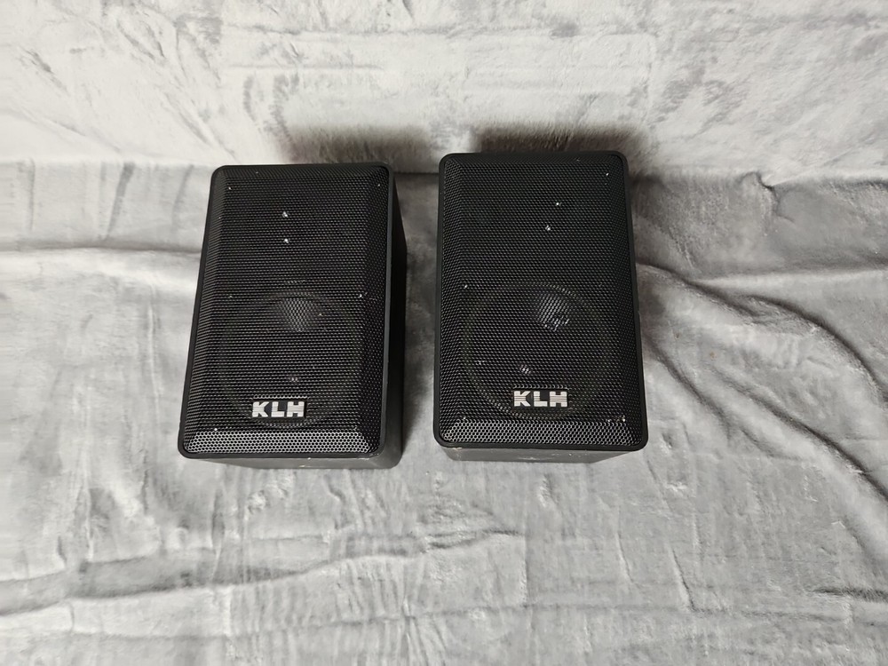 KLH 970A Audio Systems Bookshelf Speakers Pair Indoor Outdoor 40 Watts 6 Ohms