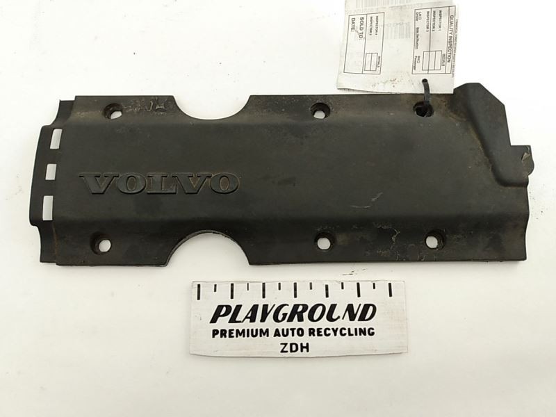 VOLVO V70 XC Camshaft Cover for 1998-2000 Models