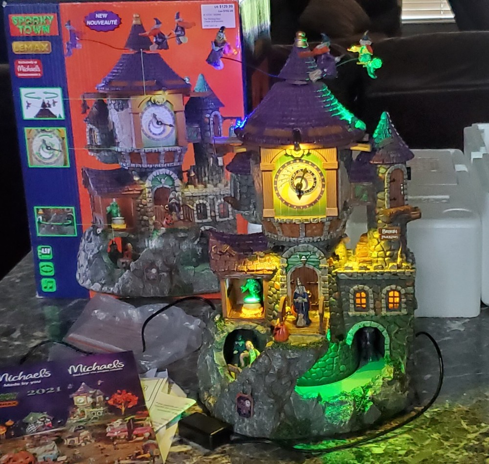 Lemax Spooky Town Witching Hour Halloween Display No Landing Pad Sign Works Great