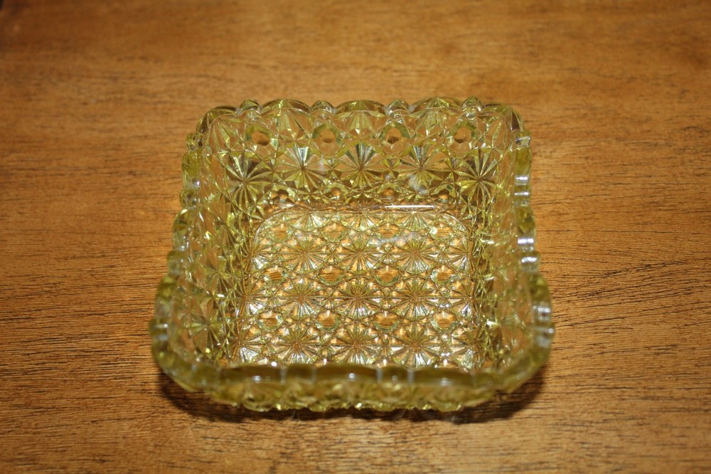 Vintage 1960's Daisy & Button Yellow Glass Trinket Candy Nut Dish