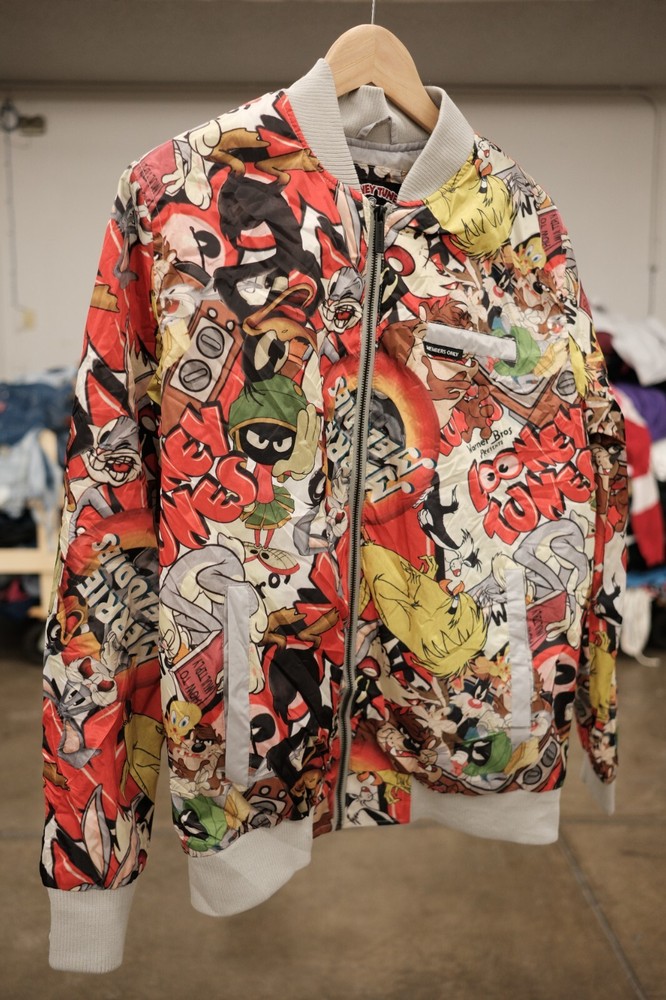 Members Only Looney Tunes Men's M Full Zip Windbreaker with Pockets-image