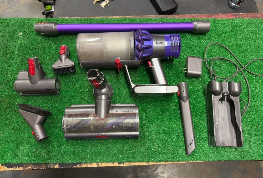 Dyson Cyclone V10 Animal+ Cordless Vacuum for Pet Hair with HEPA Filter