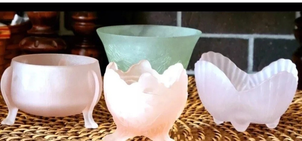 Vintage Art Deco Frosted Glass Candy Dish with Elegant Design