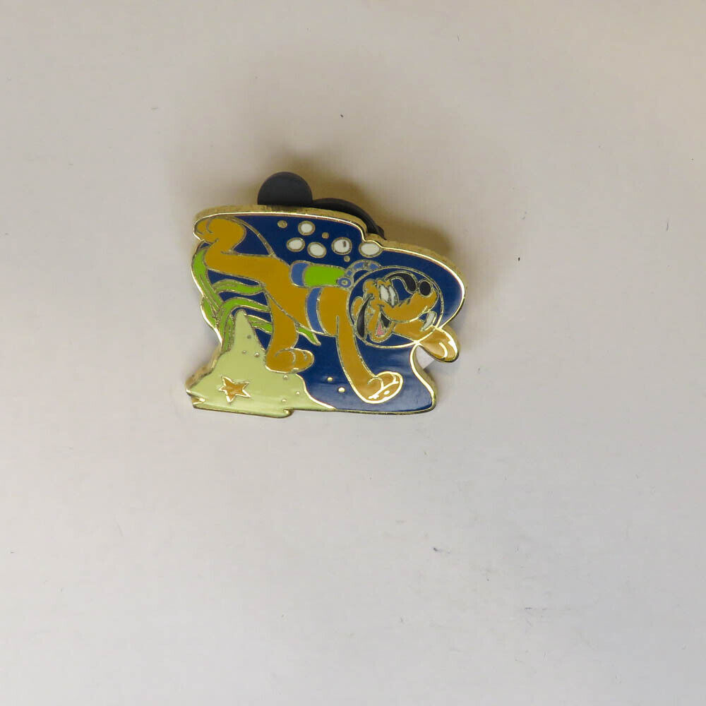 Disney WDW Pluto Scuba Diving Cast Lanyard with 2 Pins