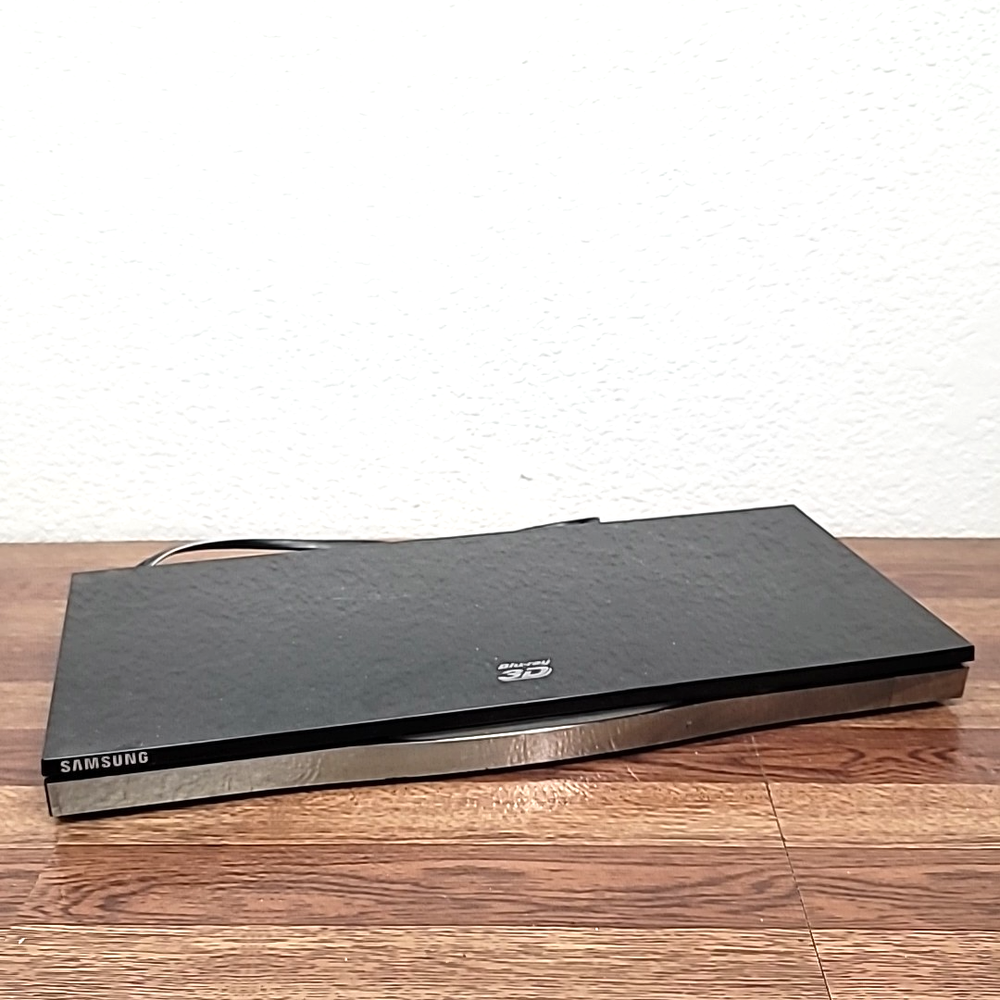 Samsung BD-D5500 3D Blu-Ray Player with HDMI and DivX Support Tested Working No Remote Included  