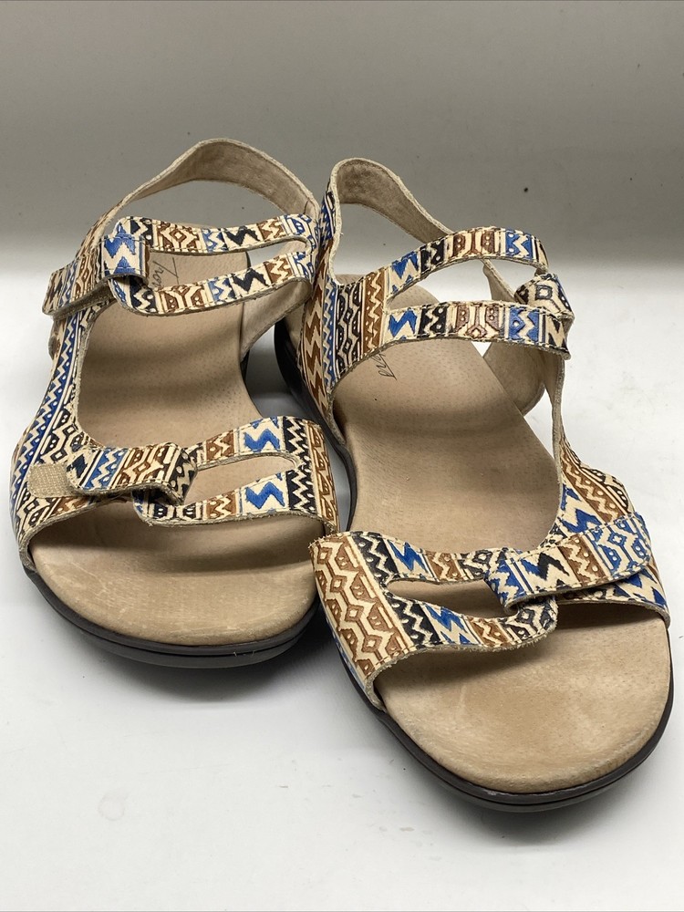 Trotters Women's Sandals Beige Aztec Casual Strap Comfort 10.5 W Shoes