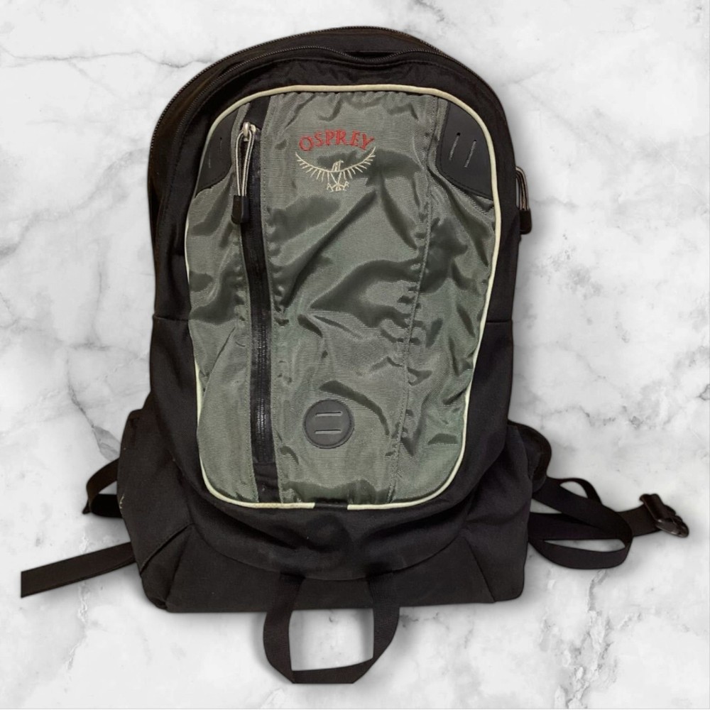 Osprey G9 Black Gray Backpack with Padded Back and Adjustable Straps Pre-Owned