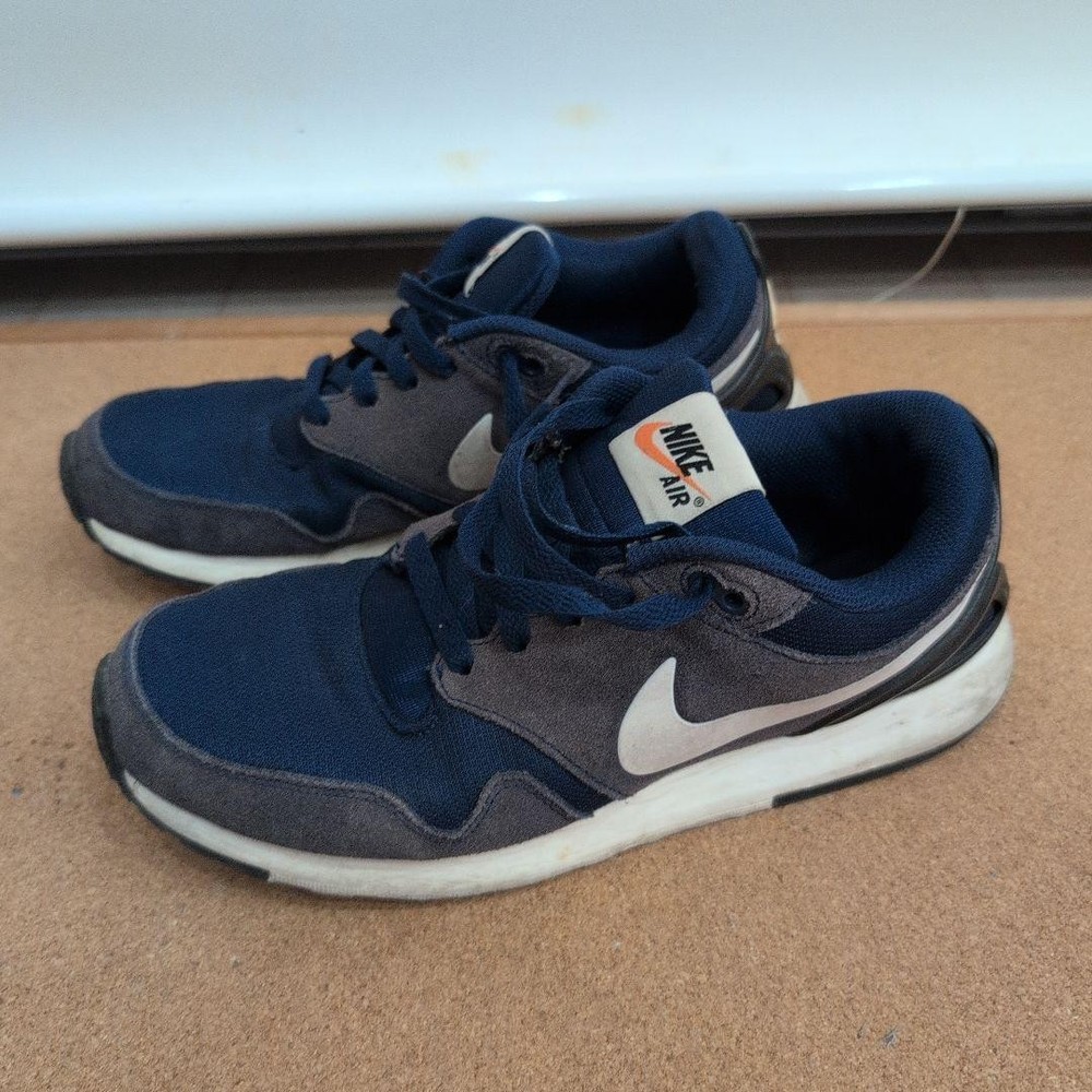 Men's 8.5US Air Navy Suede Sneakers Size 19