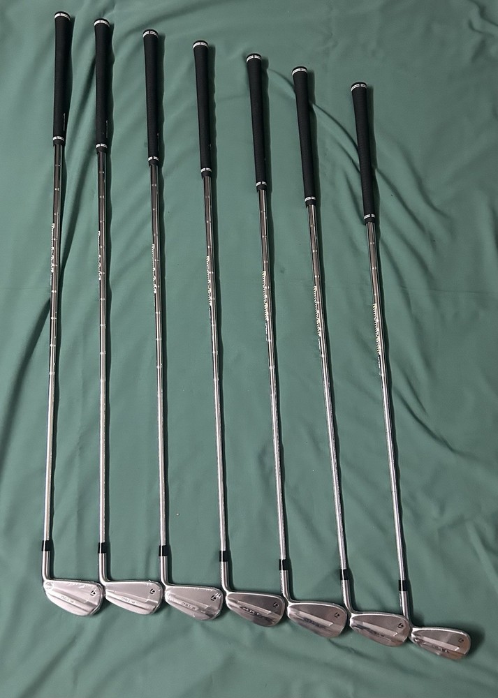 TaylorMade P790 Iron Set Stiff Flex – Dynamic Gold 105 S300 – Brand New