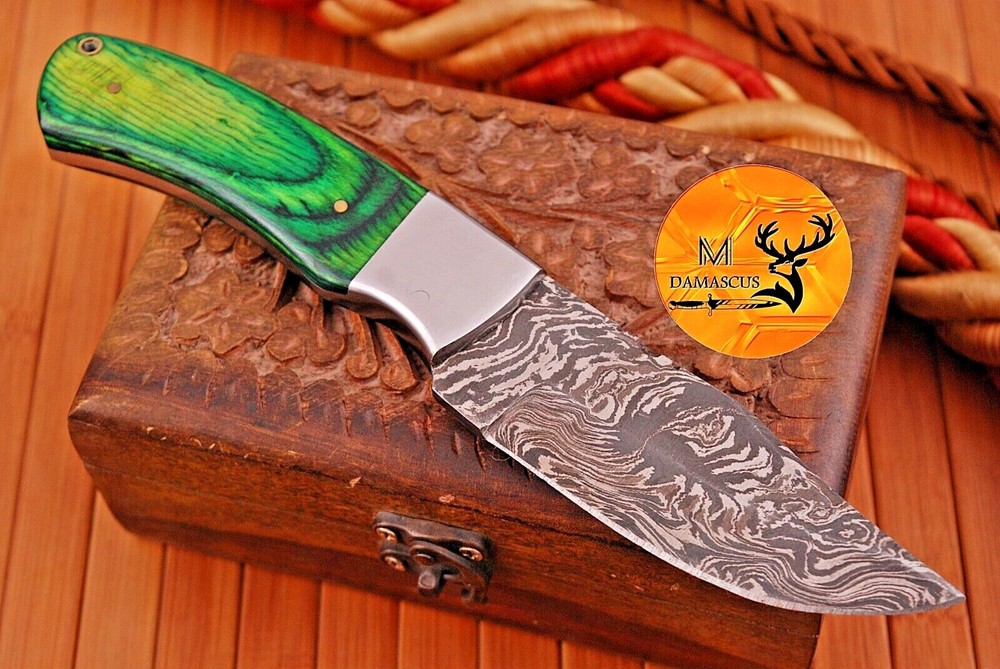 Custom Hand-Forged Damascus Steel Skinner Hunting Survival EDC Knife 1046
