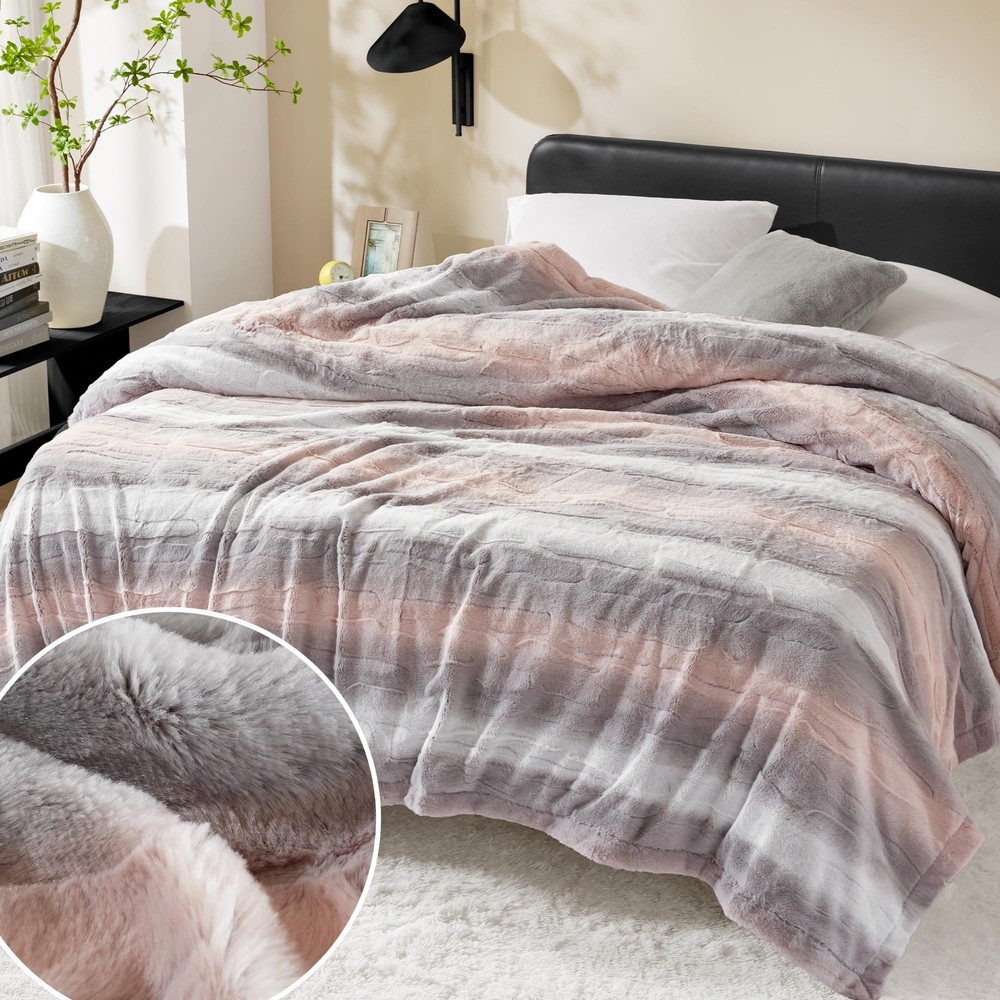 Queen Size Blanket Ultra-Soft Poly Fur Blanket Queen Size, Reversible Plush B...