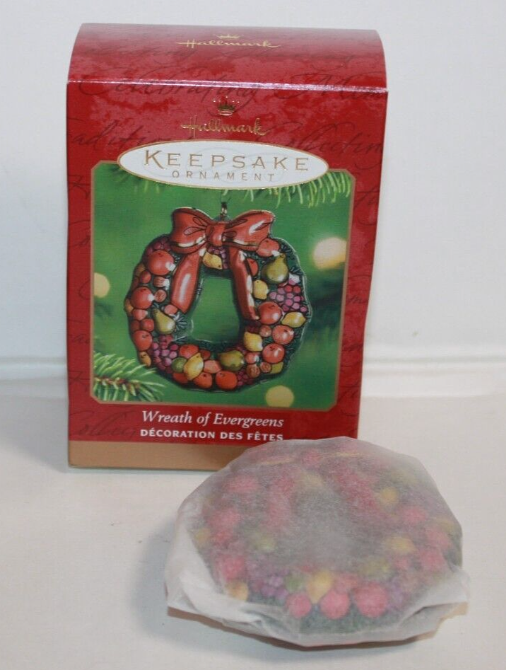 Hallmark Christmas Ornament NIB 2001 Wreath Of Evergreens