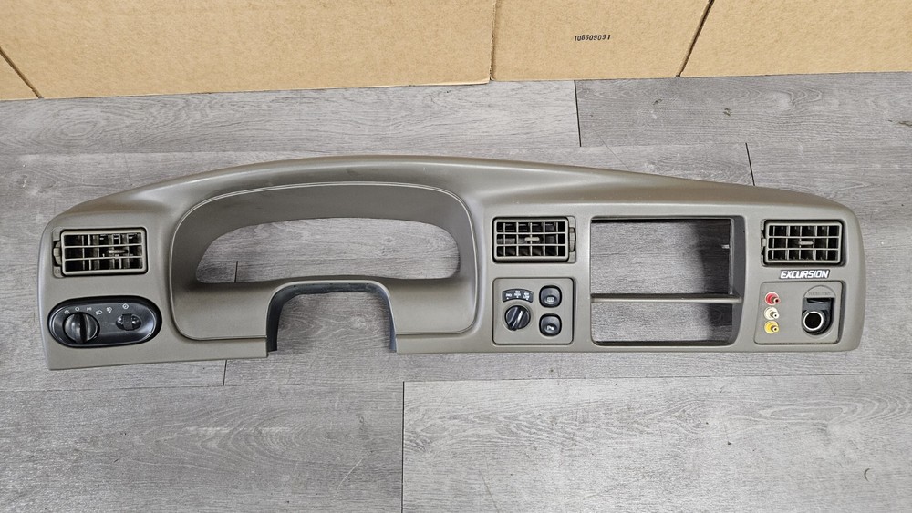 2003 2004 2005 Ford Excursion Cluster Bezel Dash Trim Vents Parchment Brown OEM