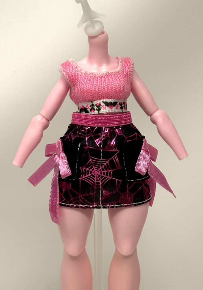 Monster High G3 Self-Scare Secrets Draculaura Doll Outfit Pink Crop Top & Skirt