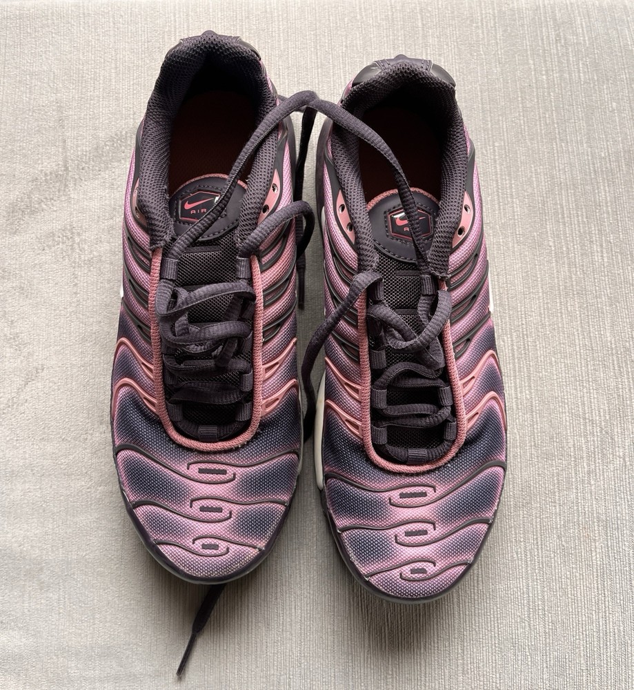 Nike Youth SIZE 4.5 Y  Air Max Plus TN GS Pink Purple Running SHOES 718071-006