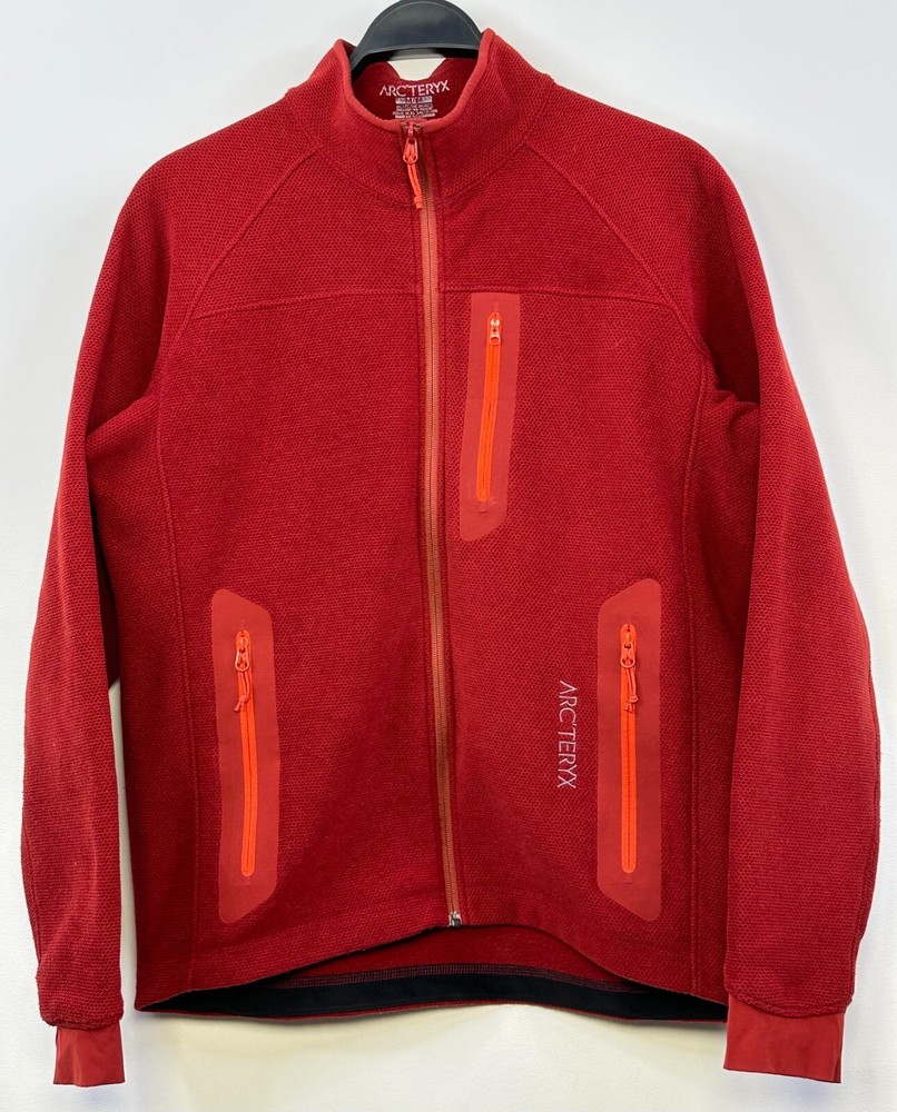 ARC'TERYX COVERT CARDIGAN POLARTEC FLEECE RED JACKET MENS SIZE M MADE IN