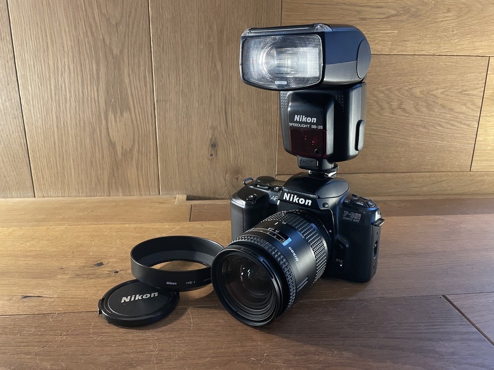 Near Mint Nikon AF Nikkor 28-85mm Lens with F-601 Body and SB-25 Flash