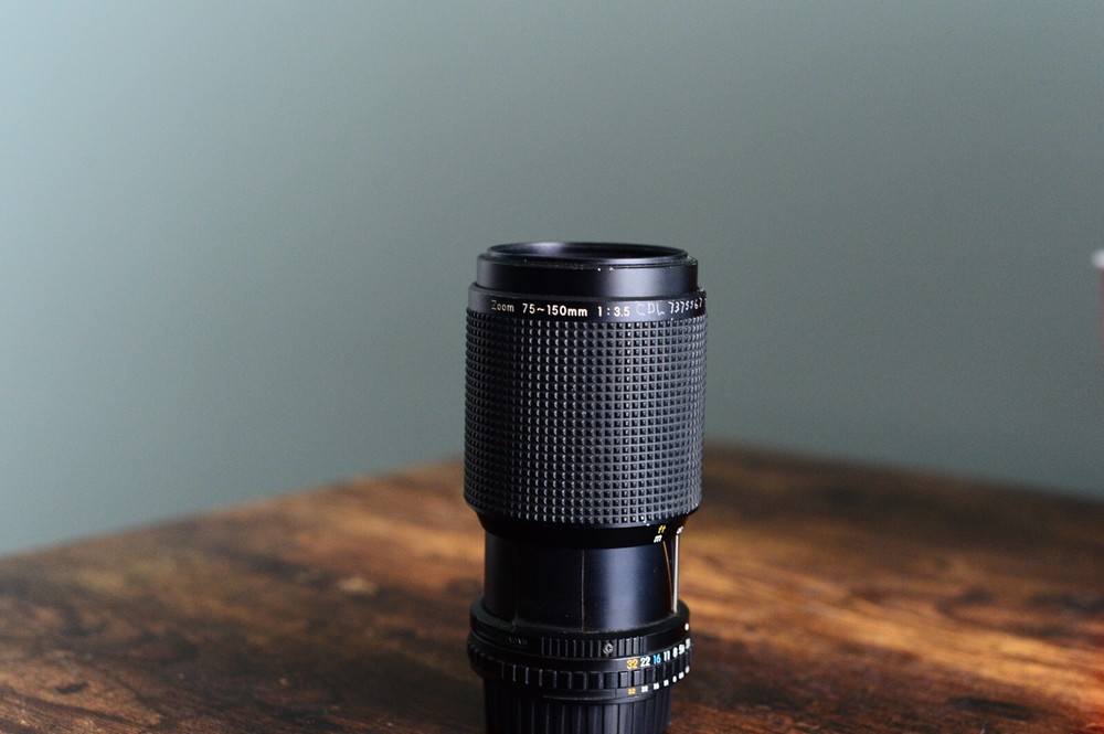 Nikon Nikkor 75-150mm f3.5 Series E Zoom Lens with Loose Zoom Ring