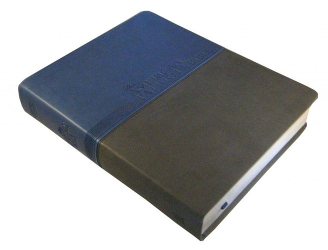 The American Patriot's Bible: New King James Version, Patriot Blue/Charcoal, Lea