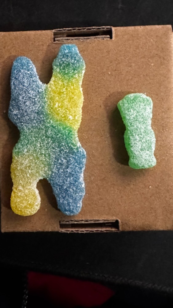 Rare Sour Patch Kid Molding Error Blue Yellow Off-Green