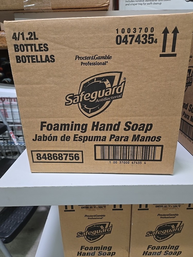 Safeguard Antibacterial Foam Hand Soap 1200mL 4-Pack (Out of Date)
