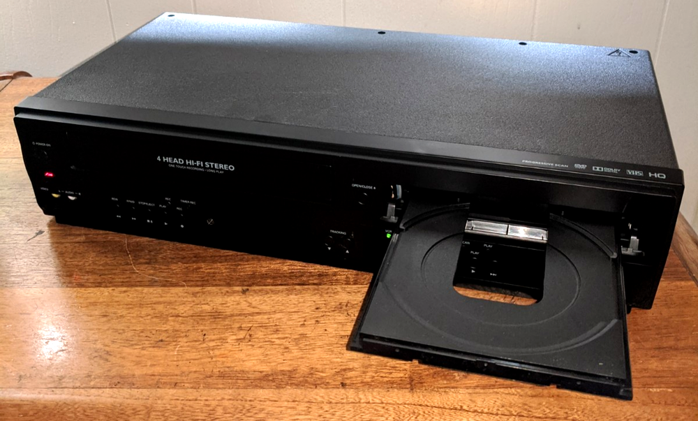 Philips DVP3355V/F7 Black DVD VCR Combo Player