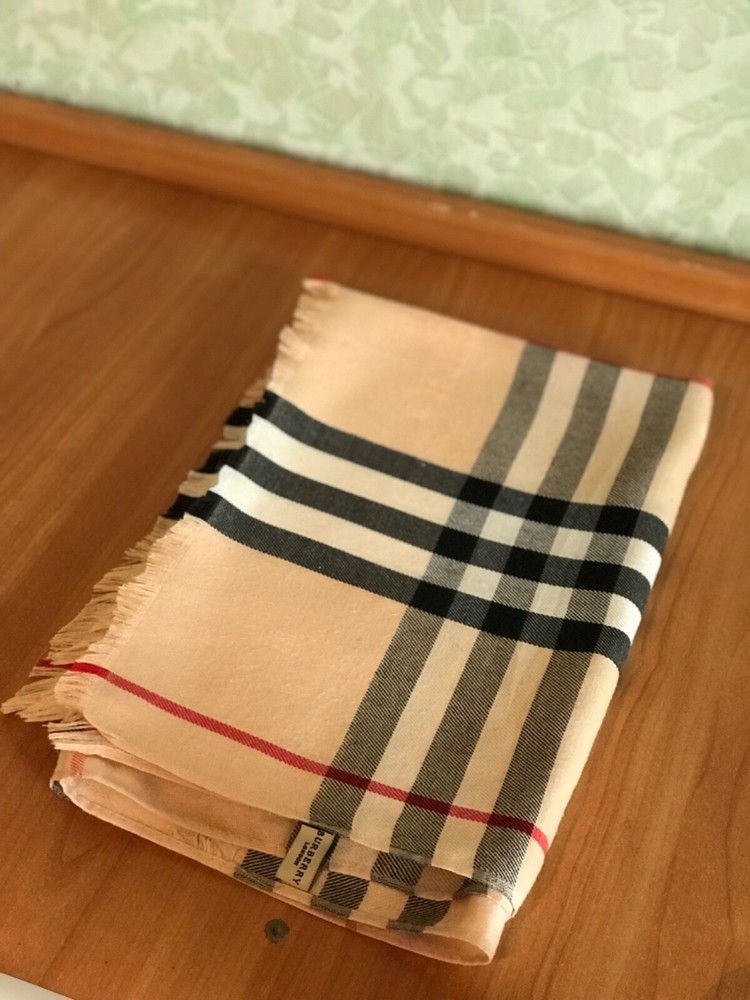 Burberry London Scarf Vintage (Markdown)
