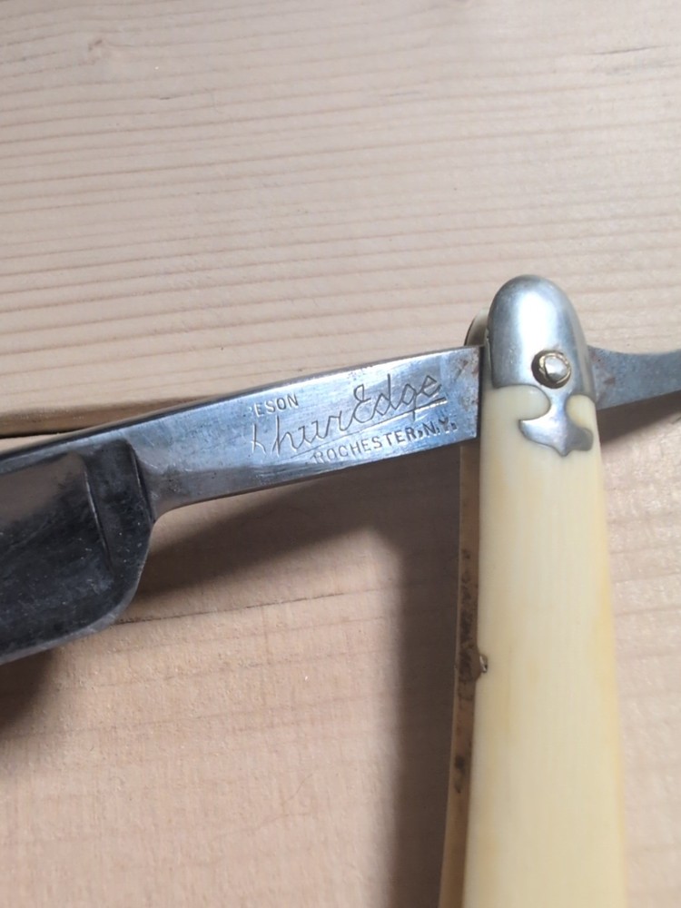 Antique Robeson Shur Edge 1504 Straight Razor Rochester NY Made In USA