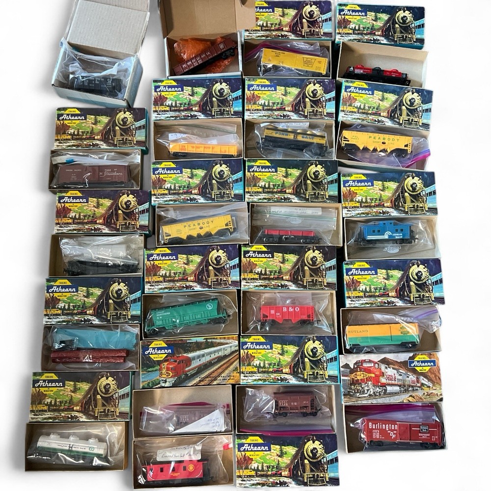(21 Lot) VTG HO Scale Penn Line AHM Bachman Life-like Rolling Stock Train Cars