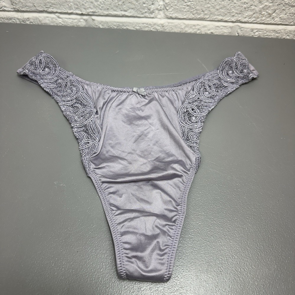 Victoria's Secret Second Skin Satin Thong  Purple Floral Lace Size Medium