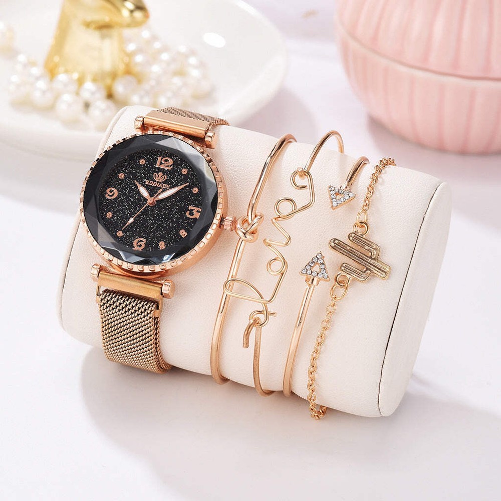 Elegant Women's Starry Sky Magnet Buckle Bracelet Wristwatch with Roman Numerals