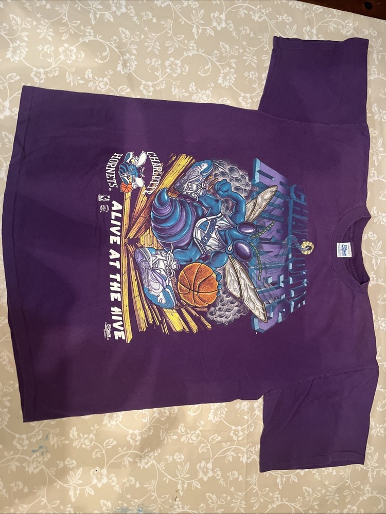 Charlotte Hornets Vintage T-Shirt, Salem Size Xl