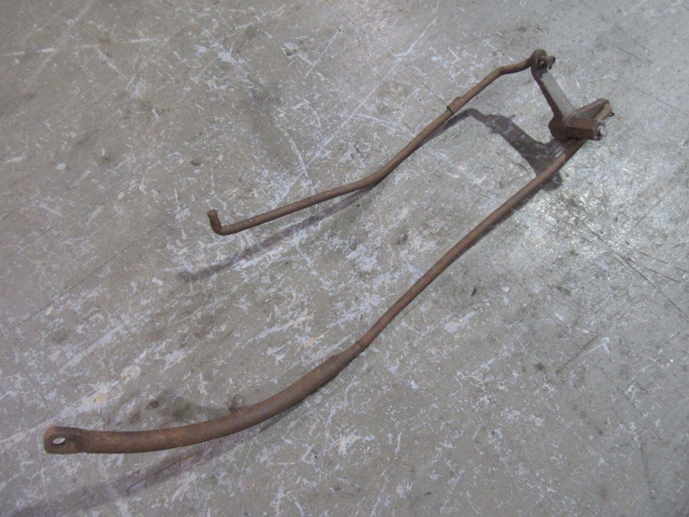 1947-1952 Chevy Truck 216 Engine Throttle Linkage Rod Pivot Components