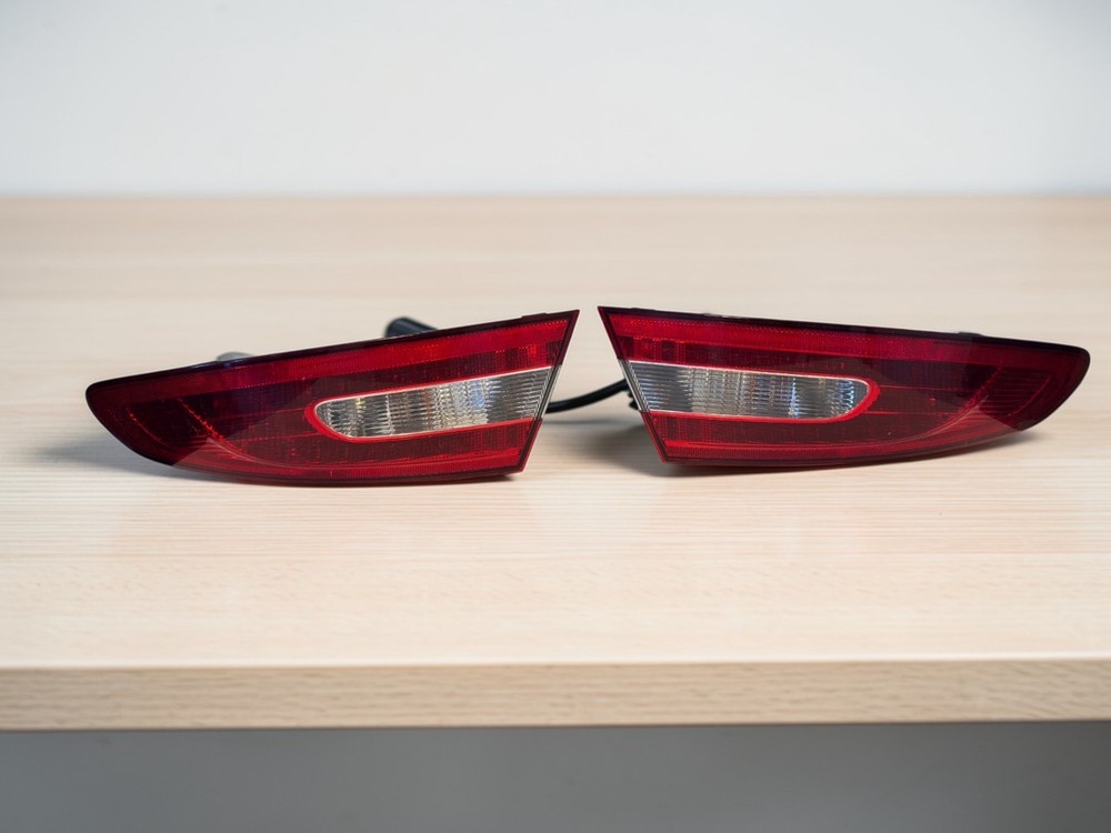 Jaguar XF X250 Rear Inner Tail Lights Pair 8X23-13404-BC 13405-BC HELLA